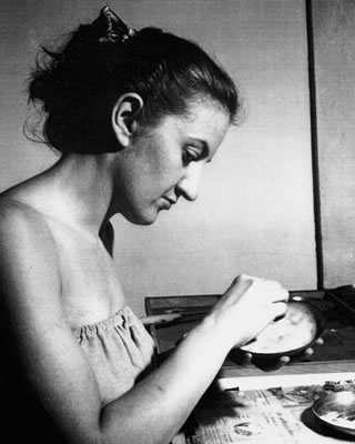 Merry Renk working in her Chicago studio, 1948.