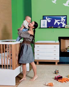 cabine brand crib and changer