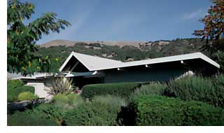 view of a flat roof