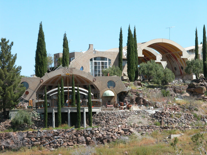 main image alt text