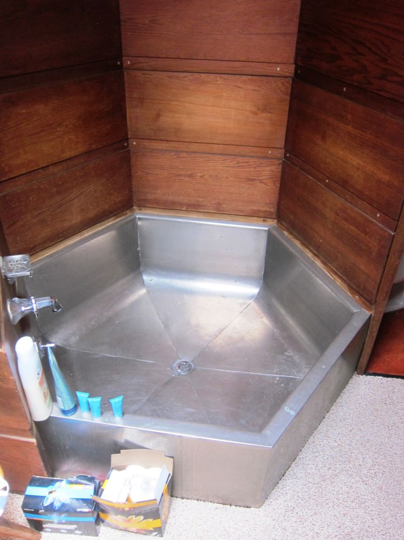 Tub