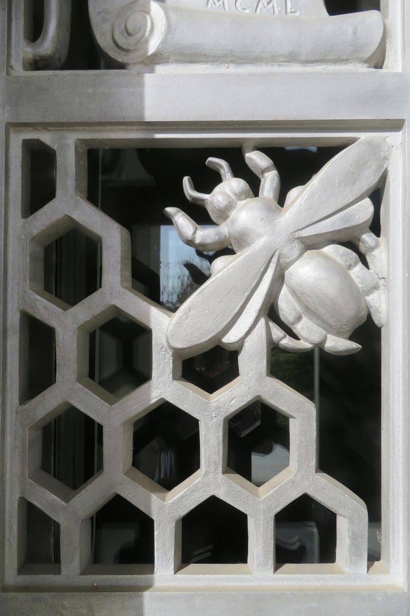 Bee