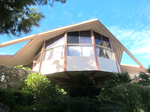 Elvis House