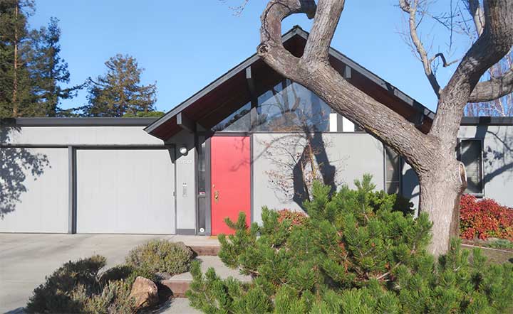 An attractive Eichler