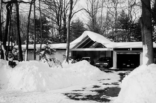 It is a chilling sight - an Eichler actually covered with snow! 