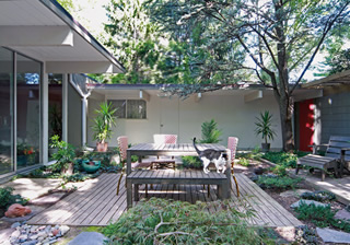 Three different views of the beautiful Brix-Bayer Eichler today. 
