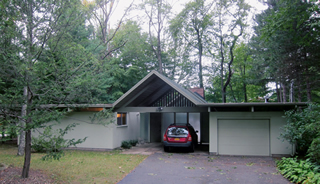 The Santos-Callahan homestead. Theirs has the only Eichler gable outside of California.